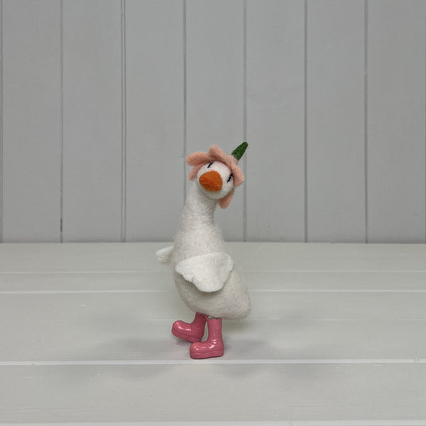 Felt Duck with flower hat 10x8x15cm  Weight-23g