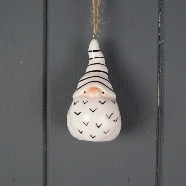 Black and White Ceramic Santa L3.9cD3.9xH7.1cm  Weight-20g