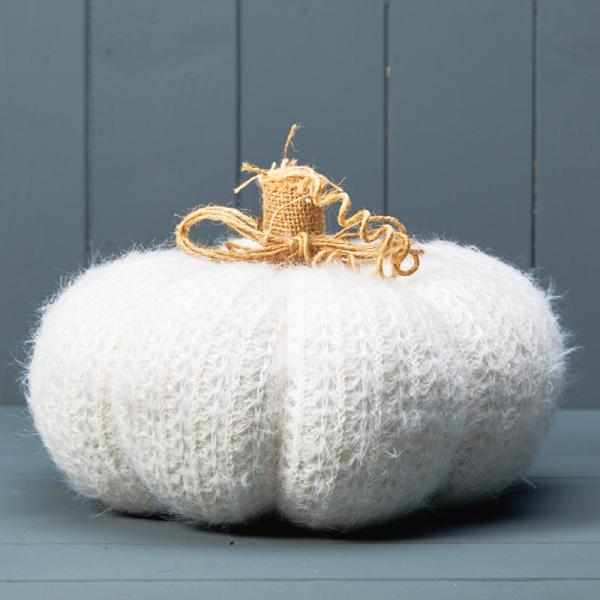 White Knitted pumpkin D23 x H16cm  Weight-223g