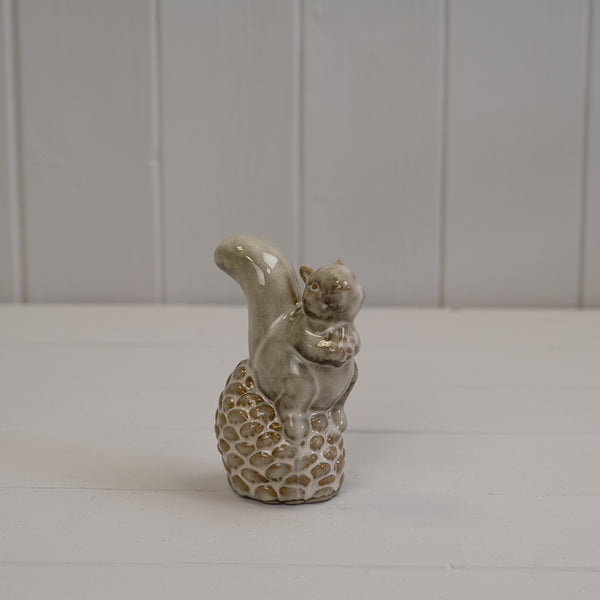 Beige Mottle Caramic Squirrel Sitting on Pinecone Decoration L7xD5xH11.5cm  Weight-182g