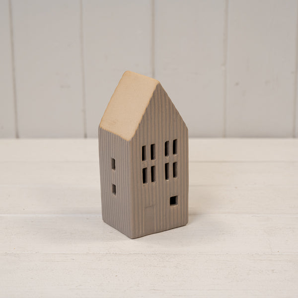 Small Grey Ribbed Ceramic LED House with Sand Roof. 6 Hour Timer