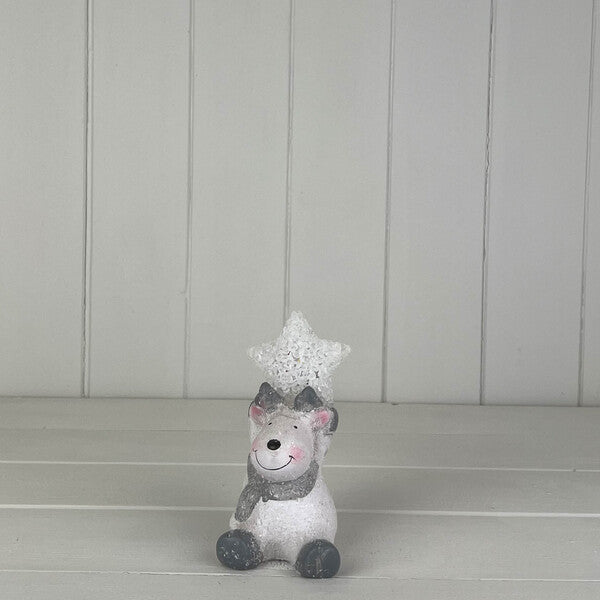 Small Reindeer Holding A Light Up Star L7.5 xW6.5 xH12.5