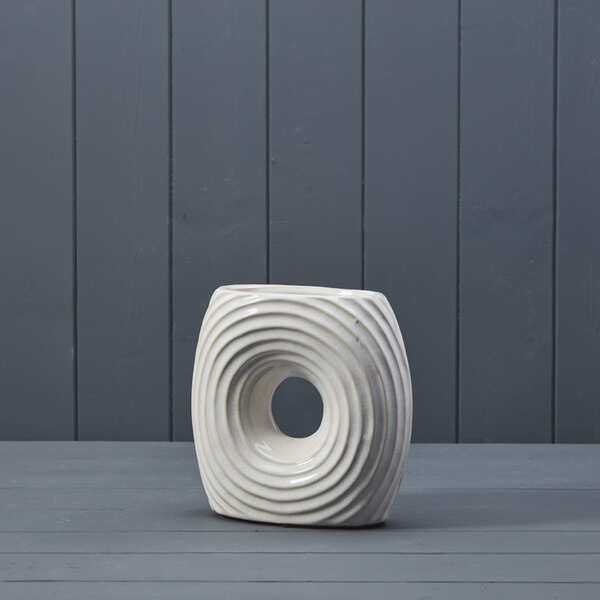 White Ceramic Vase (17.5cm) T(ext)11.5 x 6.5 x B14 x 6.5 x H17.5cm